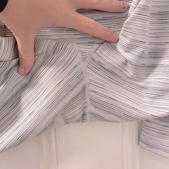 Lululemon High Times Pant High Rise 25” inseam in Spacedye Blue grey - size 4 - Picture 9 of 11